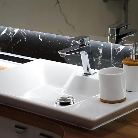 Karas Lux * Скоп'є